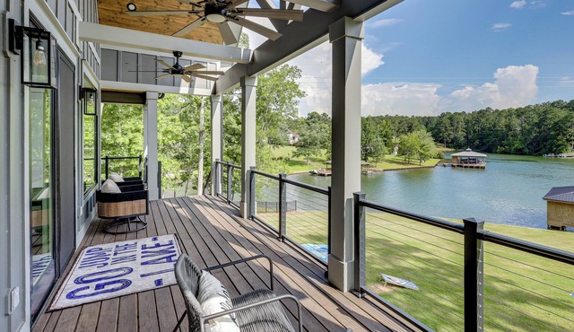 Dock + Views: Spacious Lake Sinclair Retreat
