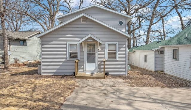 Docksid days & Sunrise mornings on East Lake- Private dock- sleeps 10