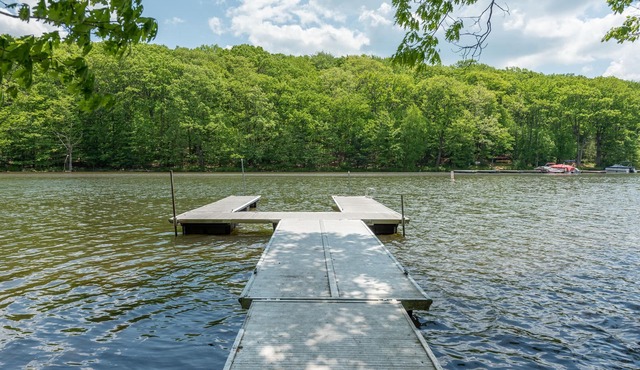 Dockside Dog Friendly Retreat w/Views & Arcade Fun