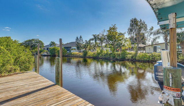 Dockside Punta Gorda Angler's Retreat on Canal!