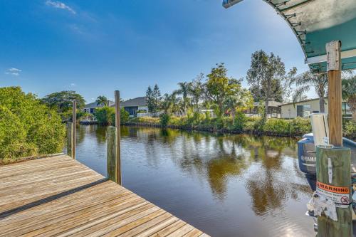 Dockside Punta Gorda Anglers Retreat on Canal!