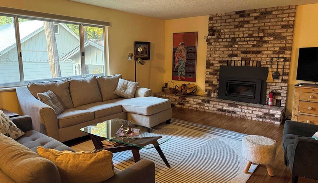 Doe’s Den – Cozy Lake-Access Retreat in Twain Harte 🏡🌲