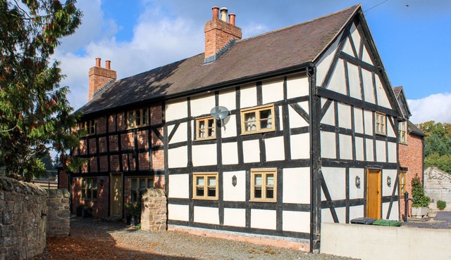 Dog and Family-Friendly Self-Catering Farmhouse on Working Farm