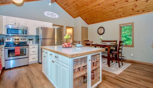 Dog and Family Friendly with Game Room