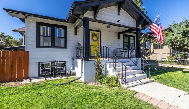 Dog and Fly Fishing Friendly 2-bedroom House in Downtown Casper