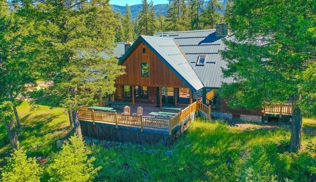 Dog Creek Lodge; Luxury Home Near Whitefish, MT
