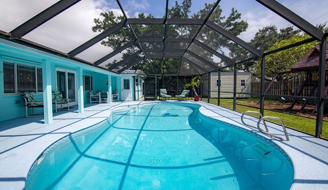 DOG Friendly BEACHSIDE 4BR/3BA, Solar/Saltwater Pool, No Smoke +Special Offers