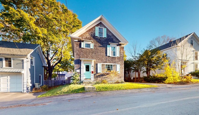 Dog-friendly, 19th-century home in the heart of town - walk everywhere