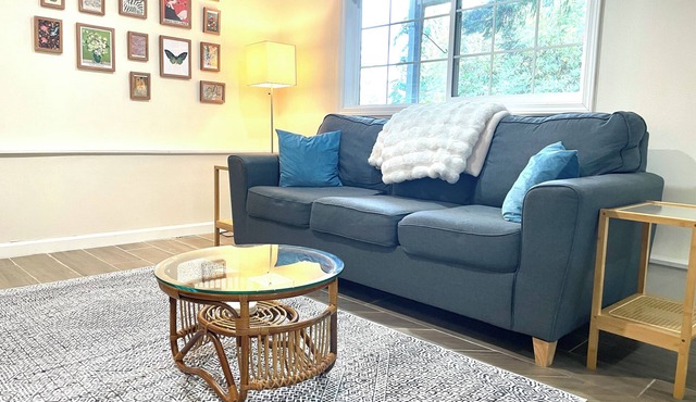 Dog-Friendly 2-Bedroom MIL on Cushman Trail in Gig Harbor