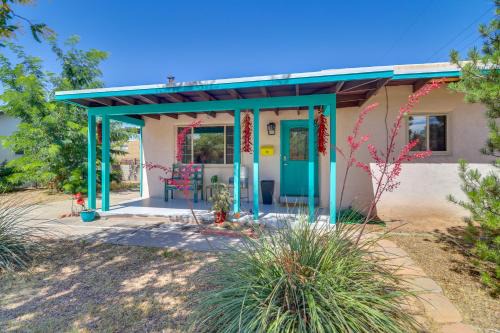 Dog-Friendly Albuquerque Home: 1 Mi to U of NM!