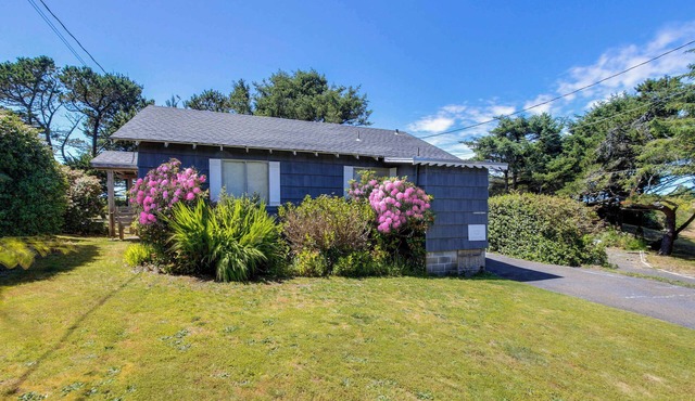 Dog-Friendly Beach Cottage in Peaceful Neskowin
