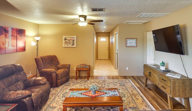 Dog-Friendly Bullhead City Home - Walk to Beach!