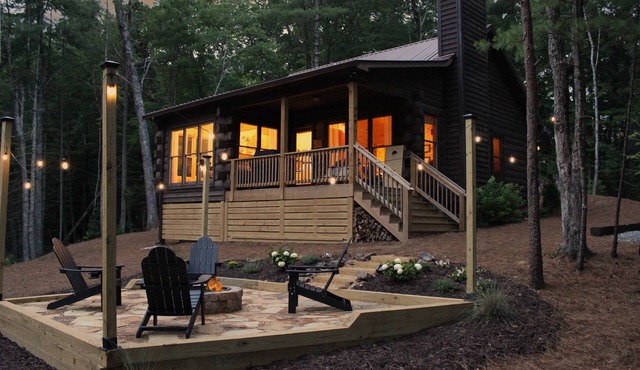Dog-friendly cabin with covered porch, patio, firepit, fireplace, & grill