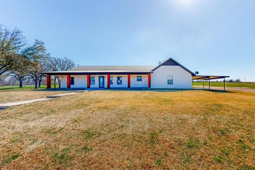 Dog-Friendly Cameron Home with Pond and Poolside Patio