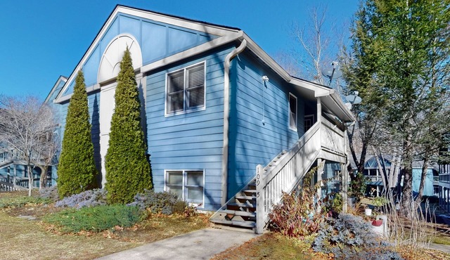 Dog-friendly condo with a renovated kitchen plus access to a pool & tennis