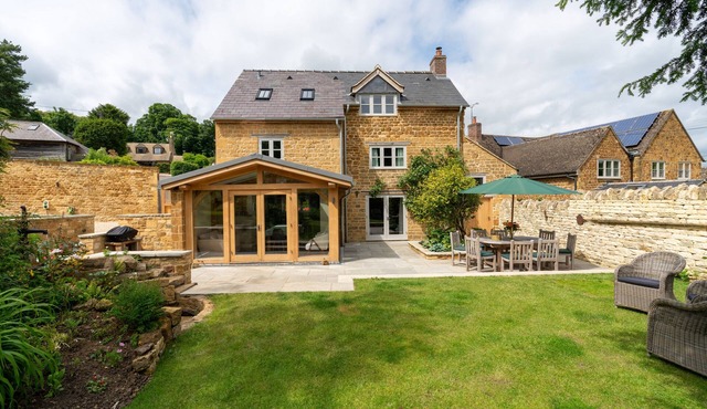 Dog friendly cottage - Gardners Cottage