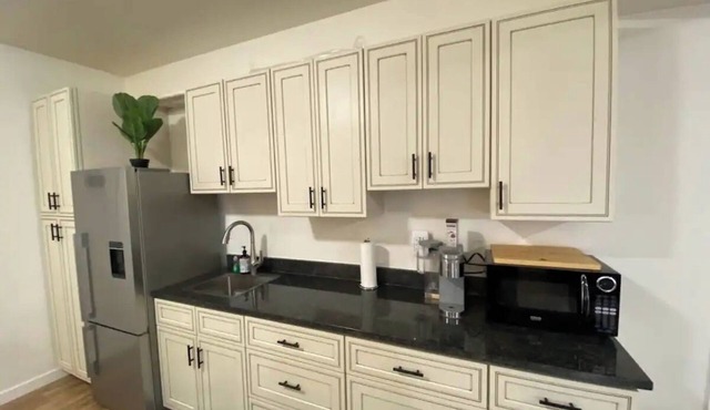 Dog-friendly E Wenatchee studio