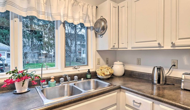 Dog-Friendly East Rochester Getaway w/Yard!