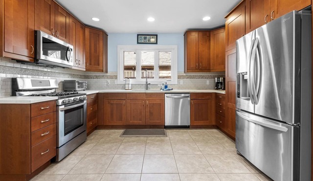 DOG FRIENDLY & EPIC Location! Walk 2 Blocks to Hyde Park | Cozy Up by the Fireplace!