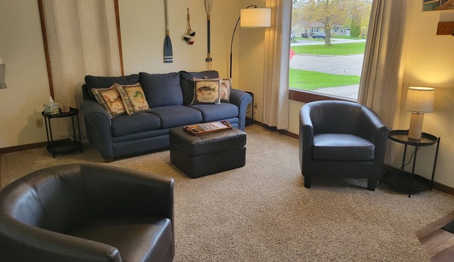 Dog-Friendly, Fenced-In Backyard, Close to Downtown, Quiet Neighborhood