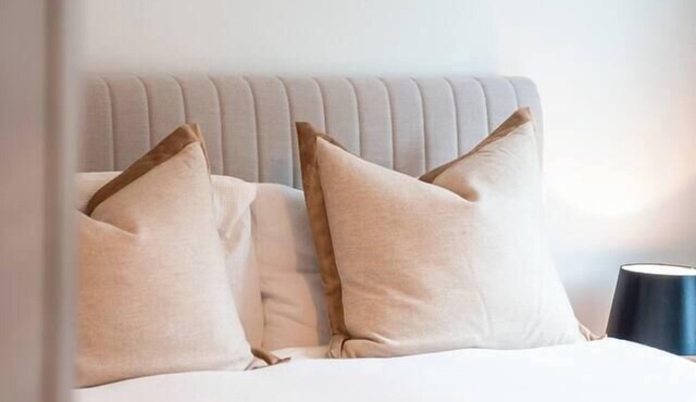 Dog-Friendly Townhouse near The Commons, Stroud