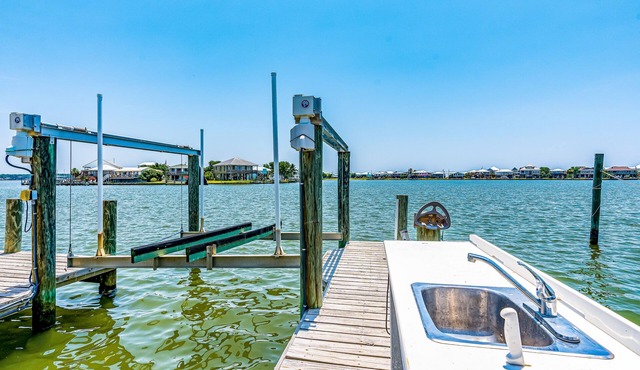 Dog-friendly getaway with ocean and bay views, WiFi, washer/dryer, & central A/C