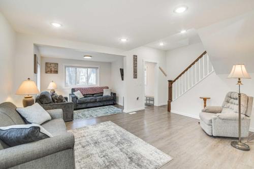 Dog-Friendly Home Less Than 1 Mi to Downtown Fargo!