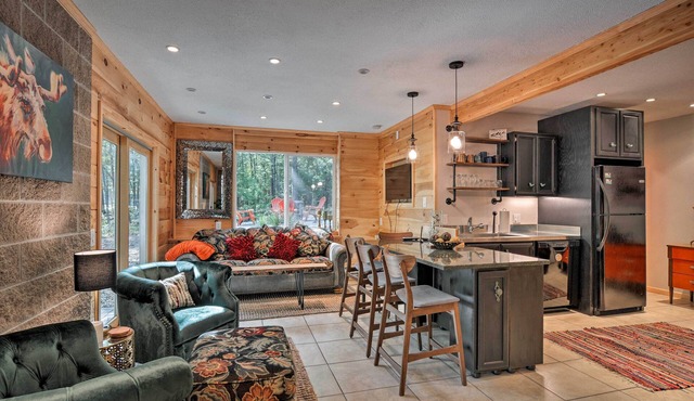 Dog-Friendly Home Near Crystal Mtn & Outdoor Rec!
