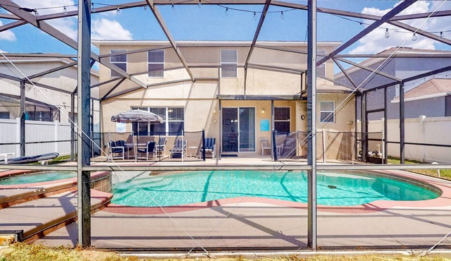 Dog-friendly home near Disney with heated pool, game room, pool spa, fast WiFi