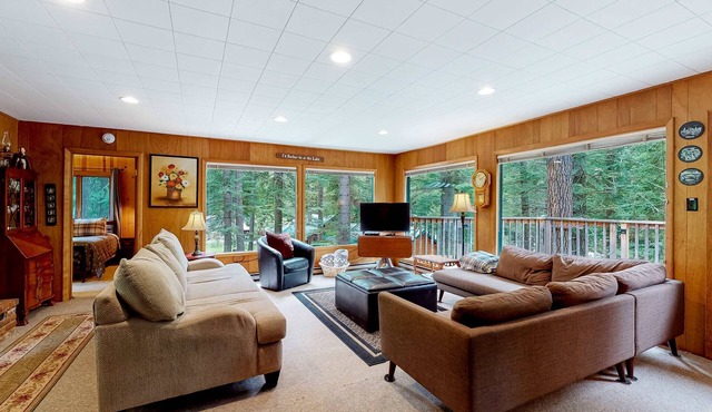 Dog-Friendly Home near Wallowa Lake w/Wraparound Deck, Free WiFi, Great Location