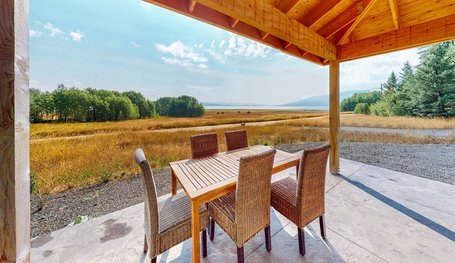 Dog-friendly home overlooking Lake Cascade with great patio, huge views & WiFi