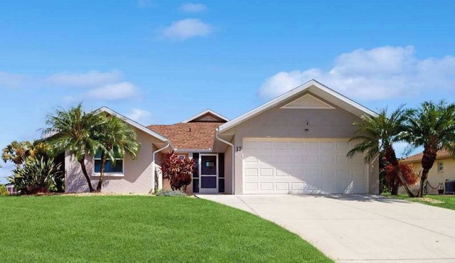 Dog friendly home with heating optional pool, lanai, and washer & dryer