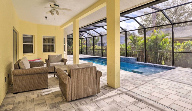 Dog-Friendly Home w/Pool & Yard in Bradenton