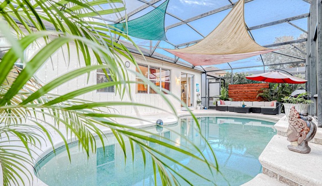 Dog-friendly home with private pool, pool table, washer/dryer, firepit & grill