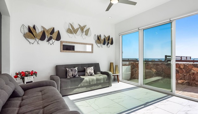 Dog-friendly home with heated outdoor pool, hot tub, balcony, rooftop terrace