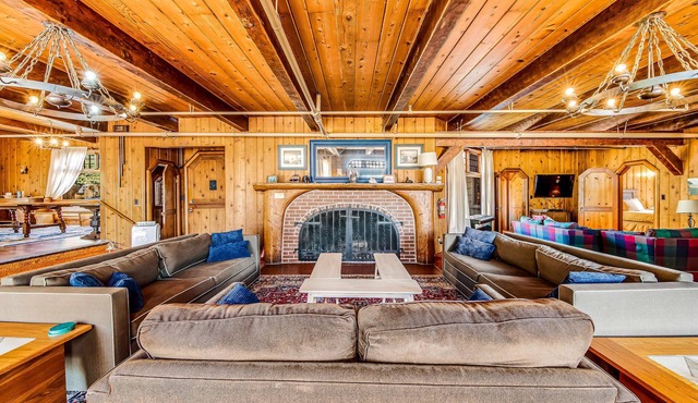 Dog-Friendly Home with Sea Views on Little Beach and Half-Mile to the Ocean