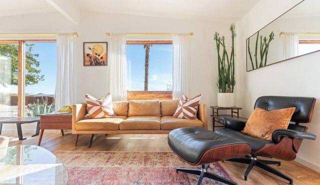 Dog Friendly +Hot Tub +Pool +Fire Pit +King Beds