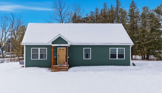 Dog-friendly house w/shared sandy beach, lake views, bbq, patio, firepit, a/c