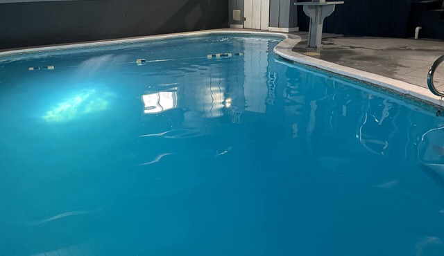 Dog Friendly Indoor Heated Pool Slps 22 Pool Table Swim SkiGambleSnowboardRelax