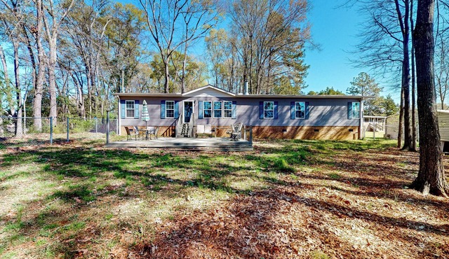 Dog Friendly: Lakefront Home w/Dock & Kayaks