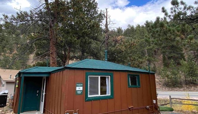 Dog-friendly Lewis & Clark Cabin on Coal Creek - Boulder/Golden