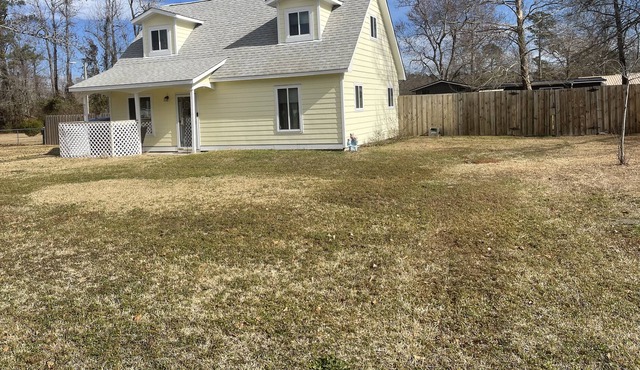 Dog Friendly - Located Near Downtown Wilmington and Multiple Beaches!