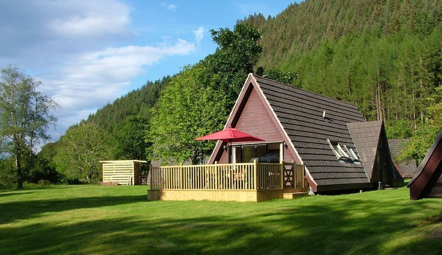 Dog friendly lodge on the shores of Loch Oich