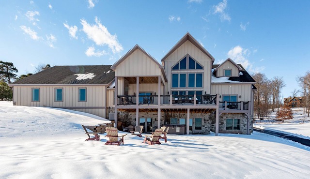 Dog Friendly Luxury Home w/Indoor Pool & Lazy River