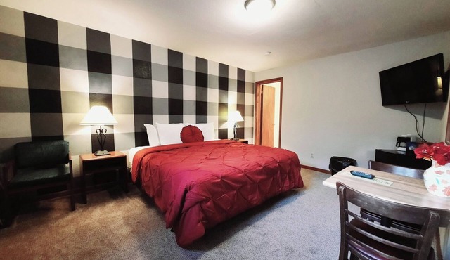 Dog Friendly main level king room inside the Lodge at North Ironwood Acres resort.