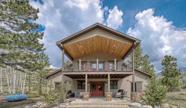 Dog friendly Monarch Retreat & Cottage