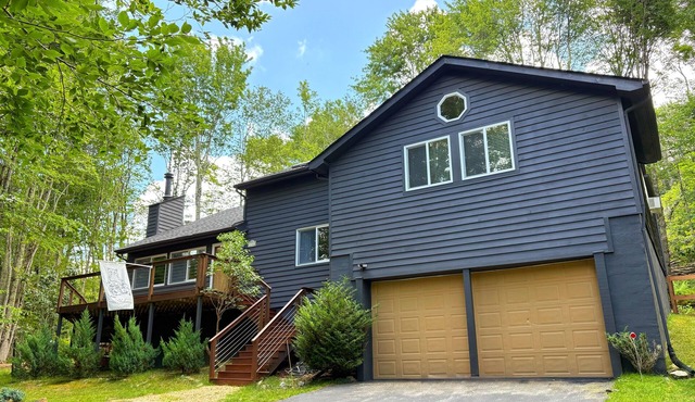 Dog-Friendly Mountain Hideaway ✺ Fenced Yard, Fire Pit, 2 Miles to Resort