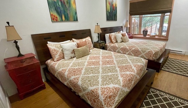 Dog-Friendly Mountain Retreat: Aspen Suite