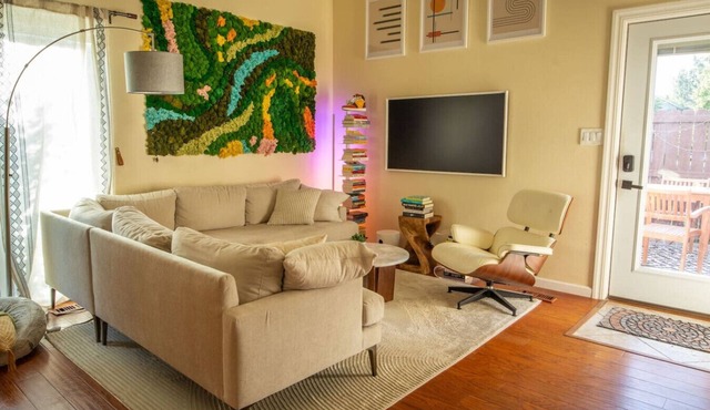 Dog-Friendly Oasis: Private Hot Tub + Sauna