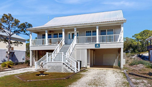Dog-Friendly Oceanside Home with Free WiFi, Central AC, Private W&D, Balcony